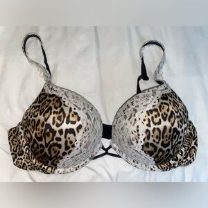 Victoria’s Secret 36B Plunge bra Cheeta print with white lace